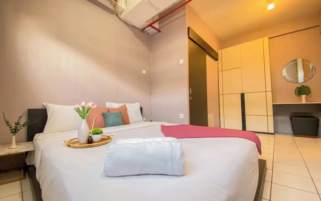 Spacious 1BR at Grand Asia Afrika Apartment