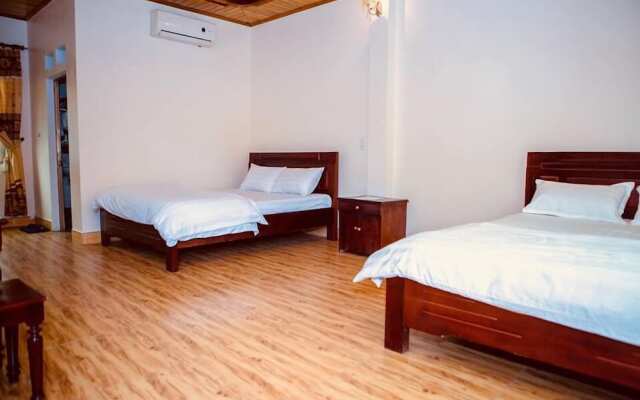 Hung Thinh Hotel