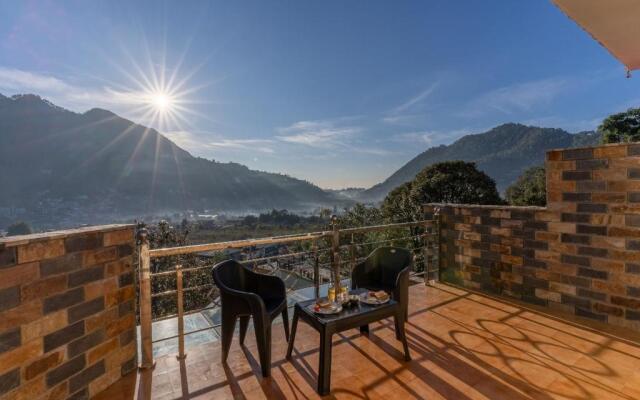 Saffronstays Willow Castle, Bhimtal - Pet-Friendly Home Near Bhimtal Lake