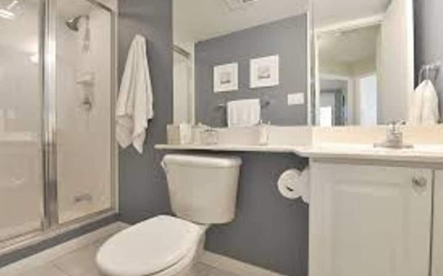 MiCasa Suites - Stylish Townhouse in King West Village