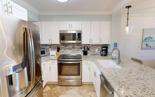 Magnolia House 103 2 Bedroom Condo by RedAwning