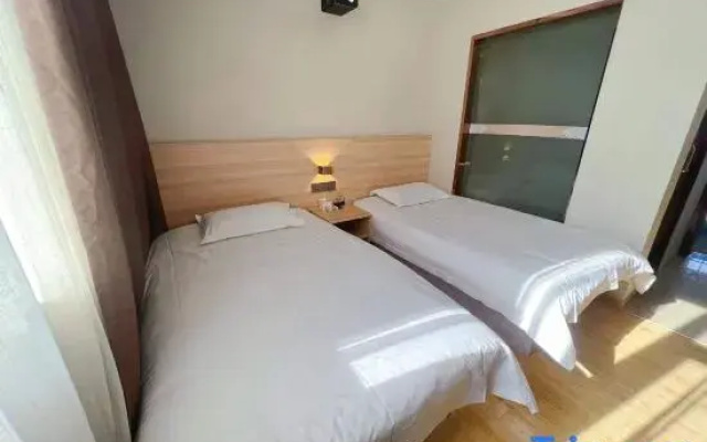 Jingyuan Joy Hotel (Zhengzhou CBD Convention and Exhibition Center)
