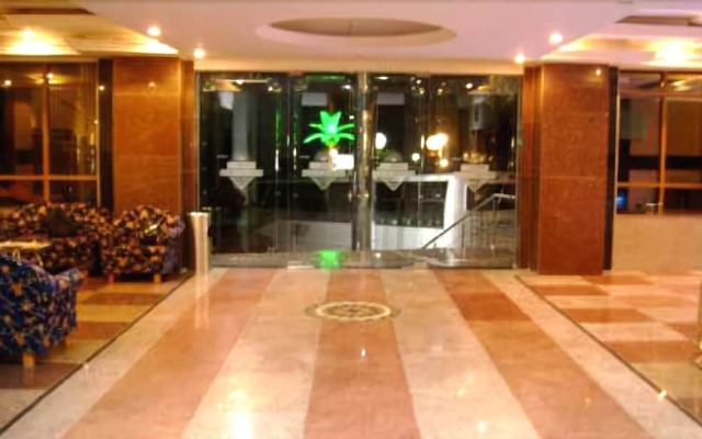 Hotel Kalinga Grand