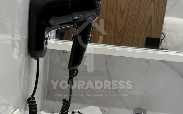 Youradress