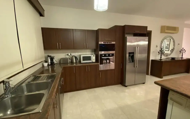 Hallmark Beach Apartment