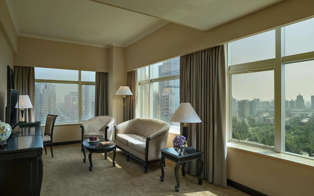 Celebrity International Grand Hotel