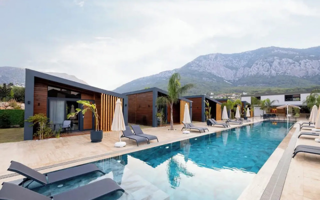 Rota Kilidonia Karaöz Suites&Villas