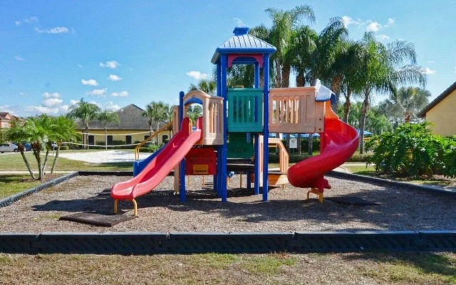 Candy Palm Holiday Home 4064