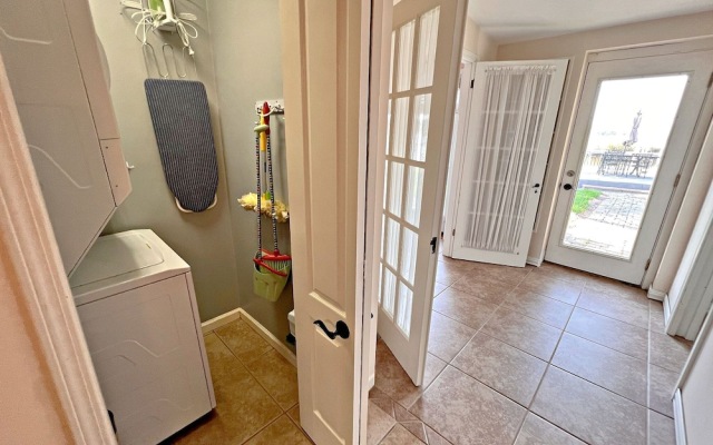 Porpoise Pass - Ground Floor Guest Suite