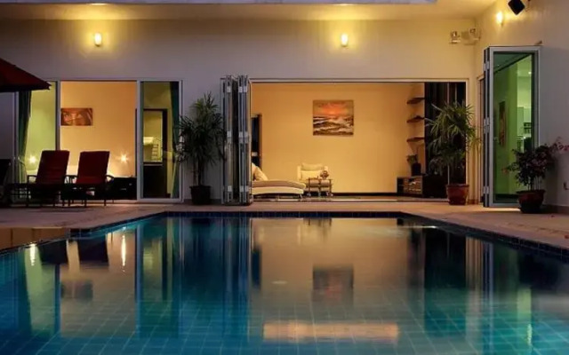 Byg Private Pool Villa @ Phuket Town