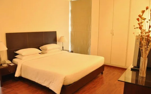 Edenpark New Delhi (Qutab Hotel)
