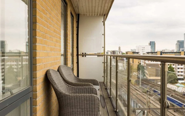 The Limehouse Classic - Endearing 2bdr Flat With Balcony