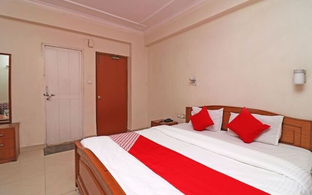 OYO 29941 Hotel Hukum Palace