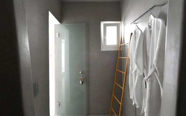 Thiro Villas Santorini