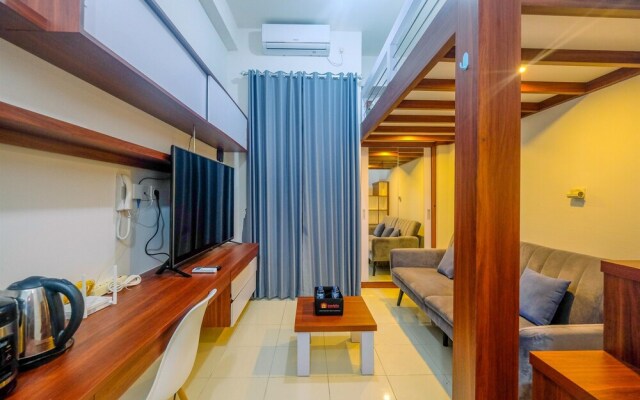Homey and Comfort Living Studio Room at Dave Apartment