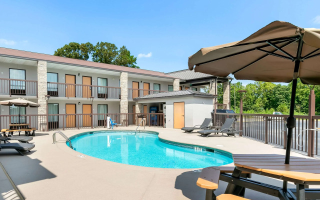 Quality Inn Commerce at I-85