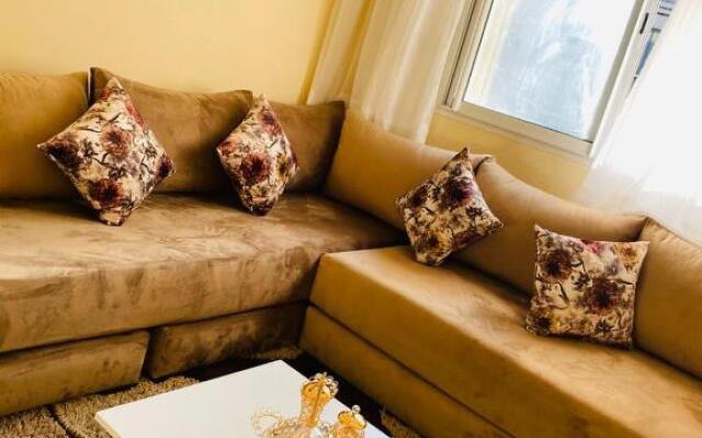 Relax Apartment (Near Casa Voyageurs)