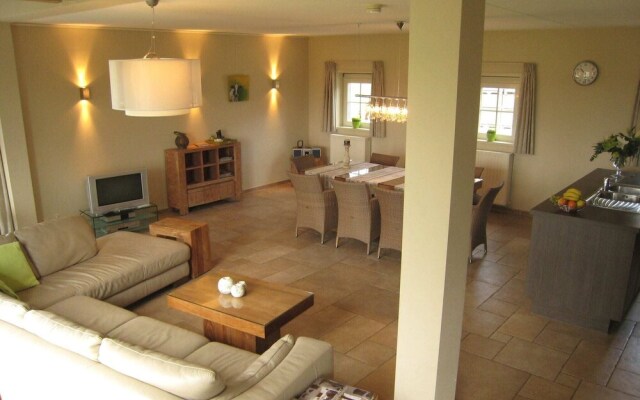 Spacious Villa near Sea in Sluis