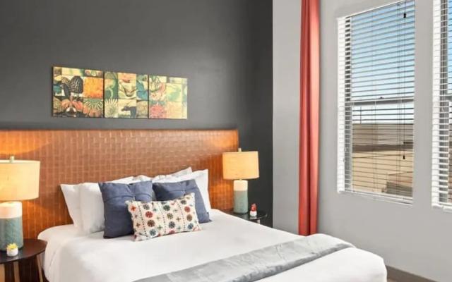 Modern Town Lake Penthouse by Cozysuites