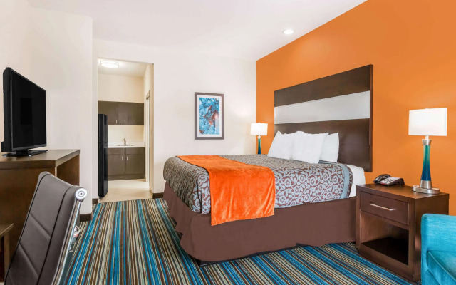Days Inn & Suites by Wyndham Katy