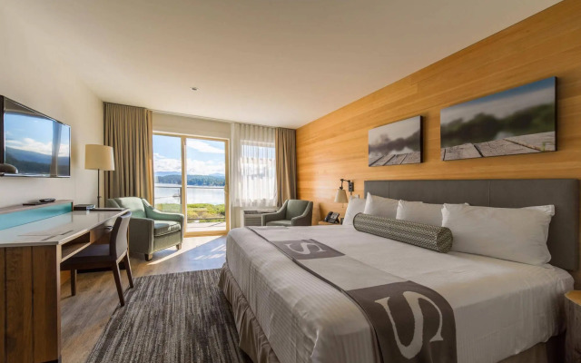 Sproat Lake Landing Resort