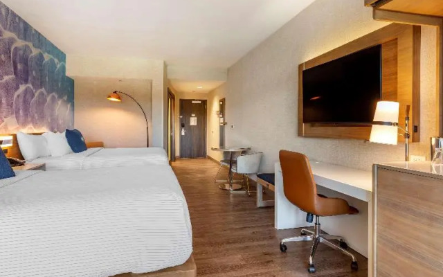 Cambria Hotel