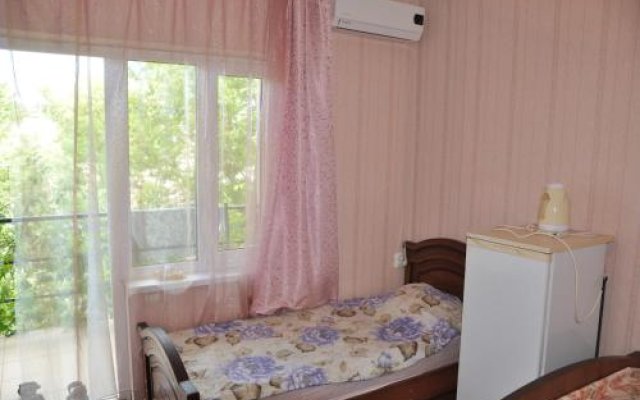 Guesthouse on Krasnykh partizan 4