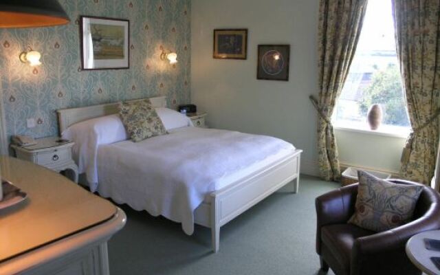 Woodlands Country House