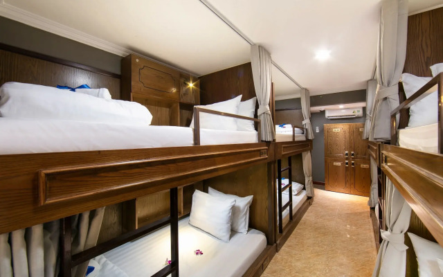 Little Charm Hanoi Hostel