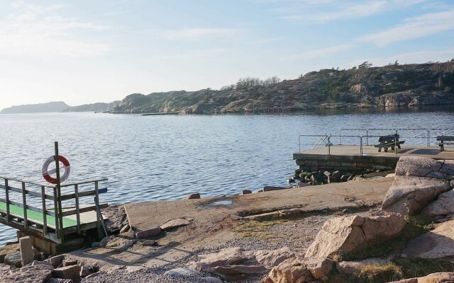 4 Person Holiday Home in Hamburgsund
