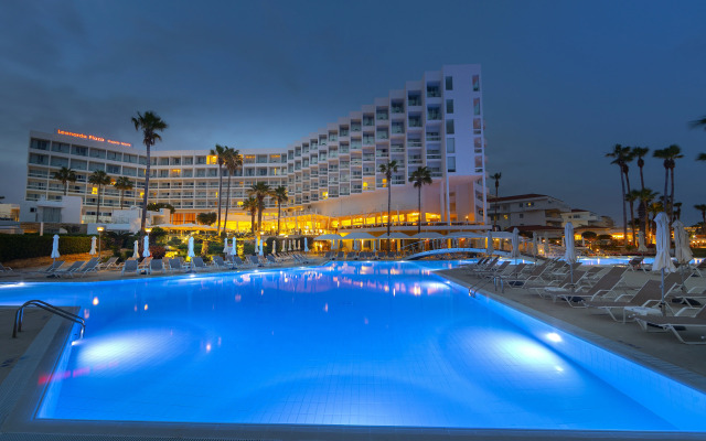 Leonardo Plaza Cypria Maris Beach Hotel & Spa