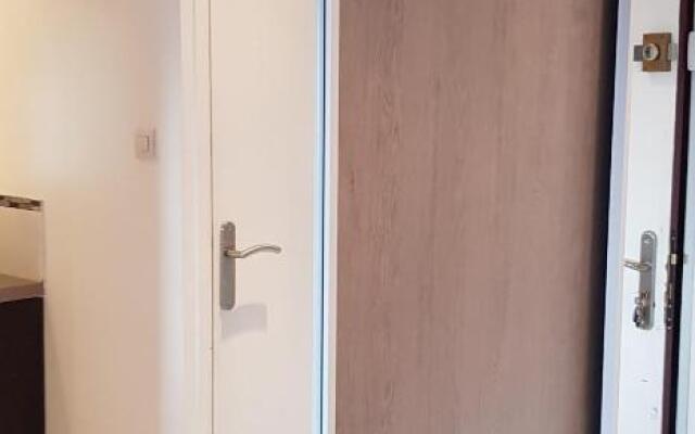 Studio Naturiste "POOL" Port Soleil 446