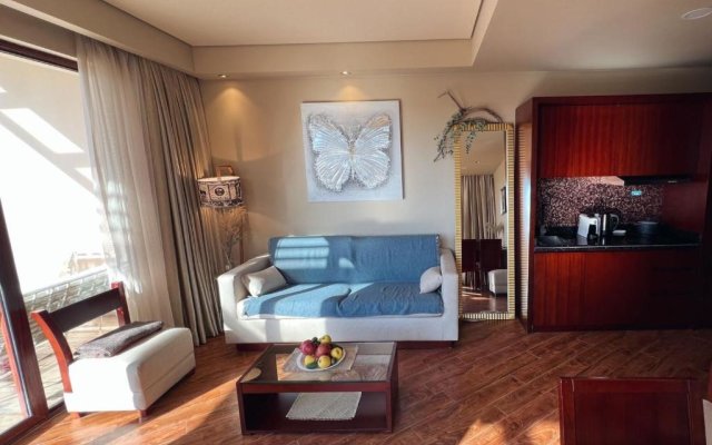 Luxury Dreamland Oasis Apartments