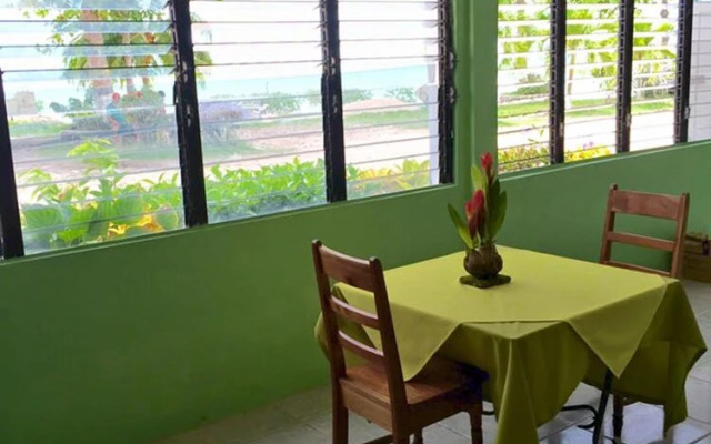 Fernando's Seaside Guest House