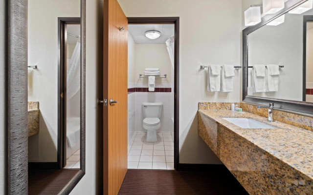 AmericInn by Wyndham Bismarck