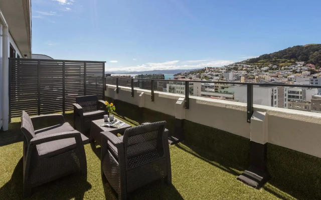 Oaks Wellington Hotel