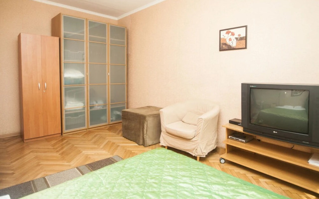 Кварт Апартаменты на Маяковской