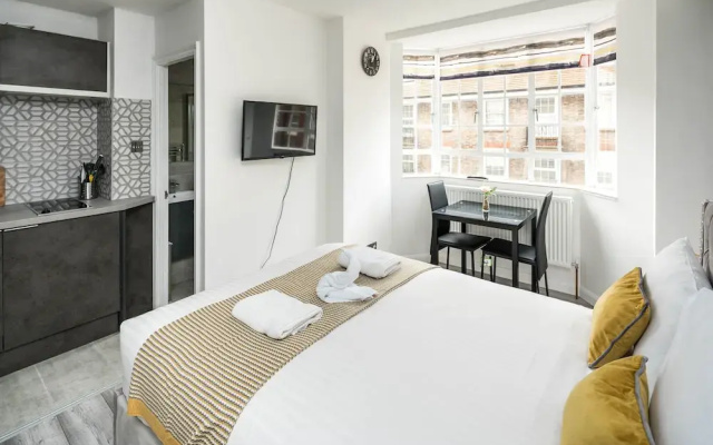 NEW Sleek & Modern Studio in the Heart of Chelsea