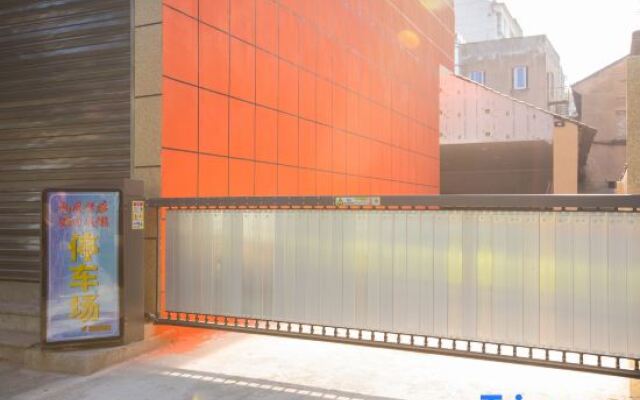 Junyi Hotel (Shaoxing Shangyu Pedestrian Street)
