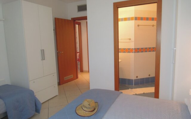 Cozy Apartment With Swimming Pool