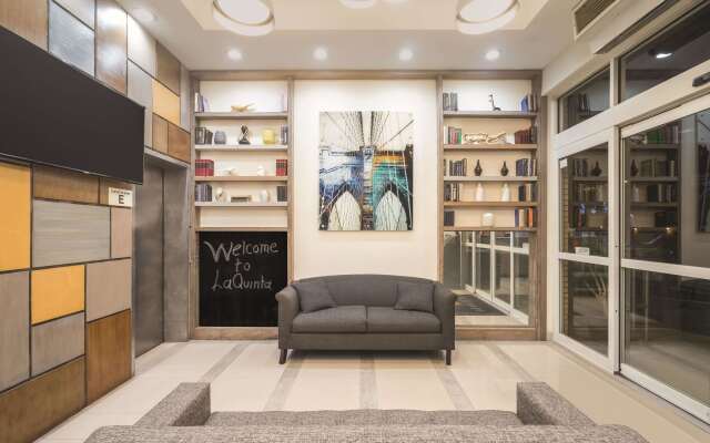 La Quinta Inn & Suites by Wyndham Brooklyn Downtown