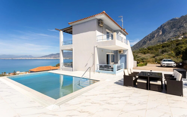 Modern Seaview Nest With Pool Panoramic Views