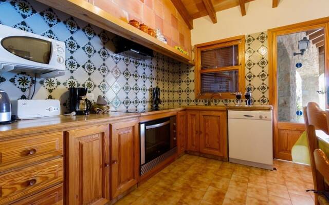 Villa - 5 Bedrooms with Pool and WiFi - 103125