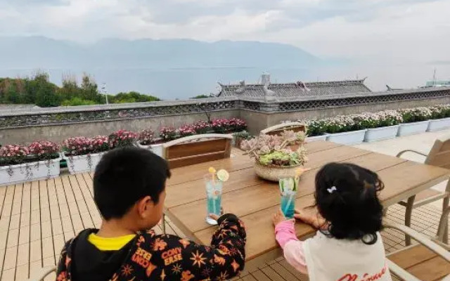 Dali NaLu Bay Homestay