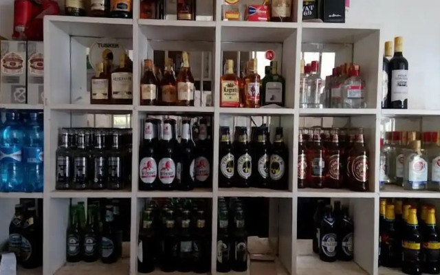 Siaya White Hotel