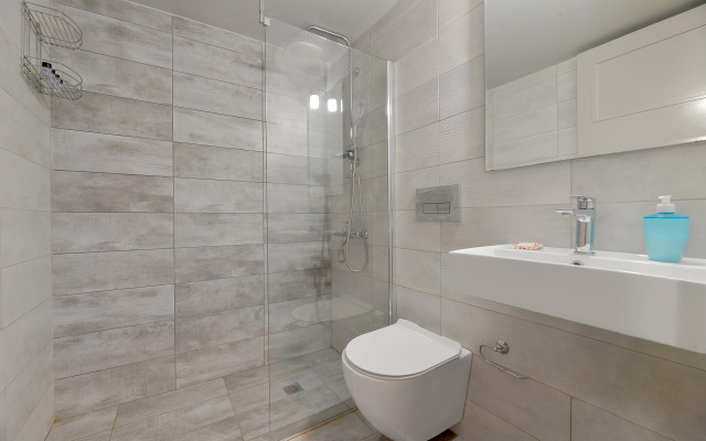 Stork Holiday Apartments - Garden & Sea View