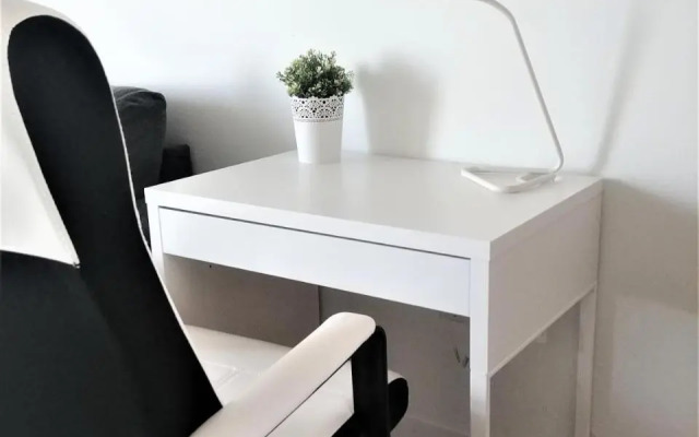 Luxury skyline condo in downtown FREE 24/7 parking