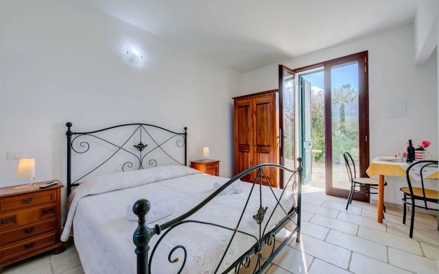 Villa Degli Dei With Garden and Pool