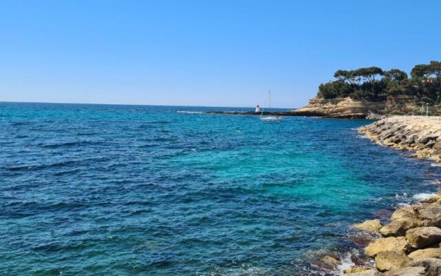 Bel appartement avec vue panoramique sur le port