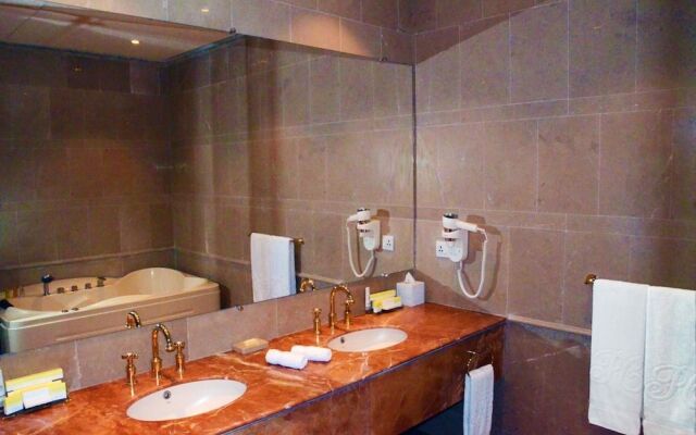 Pearl Continental Hotel Malam Jabba